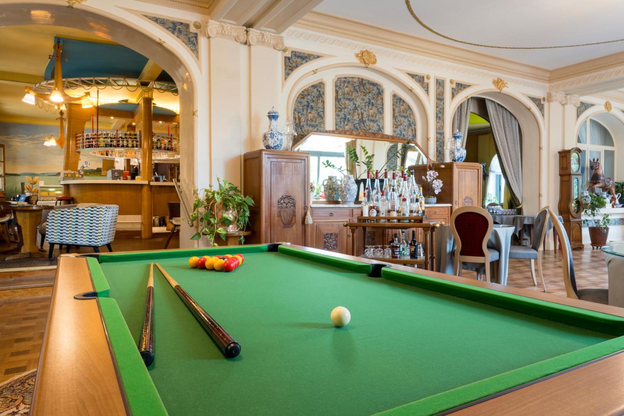 Hotel-Restaurant Le Lac Мальбюисон Экстерьер фото